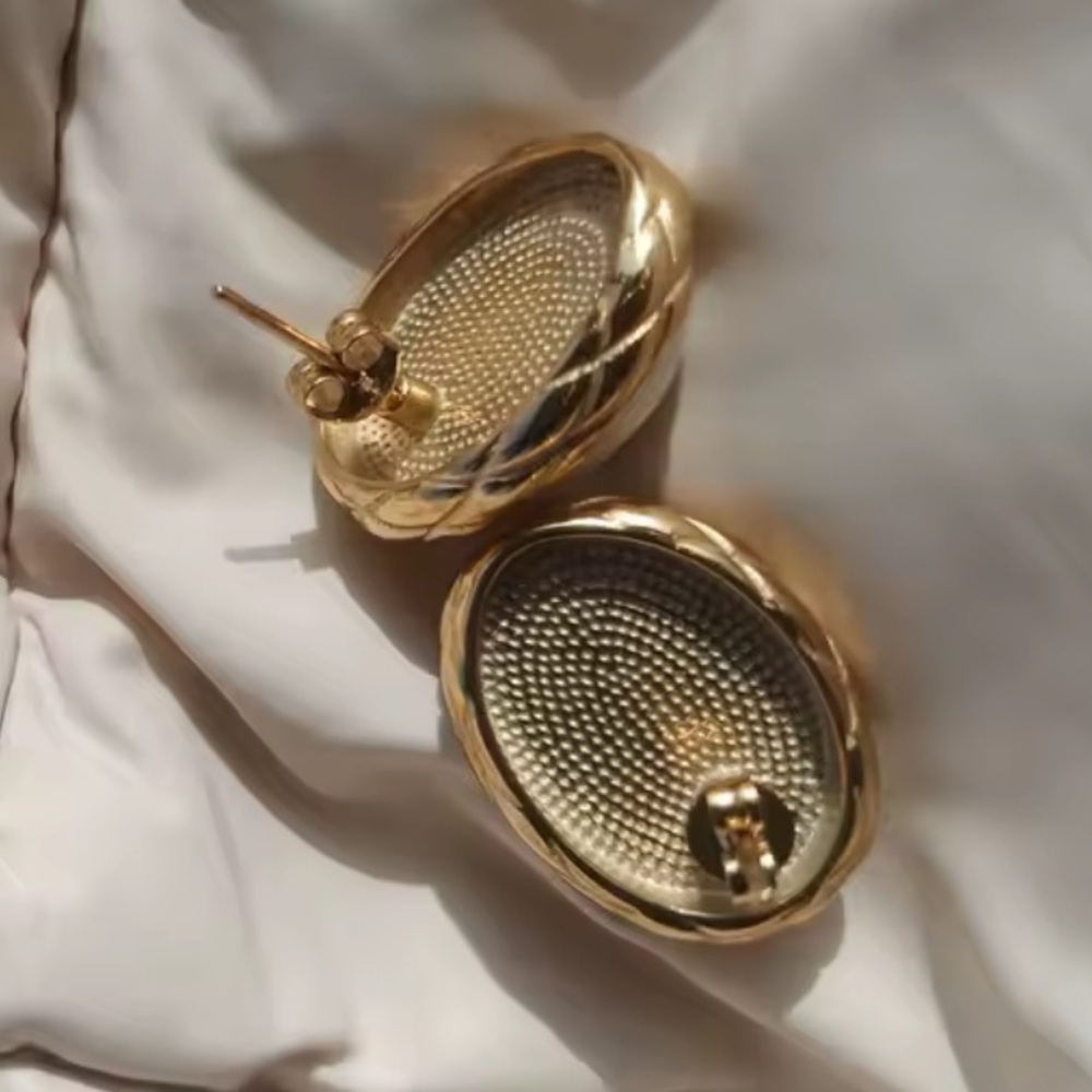 Luxury Vintage Style Oval Pearl Statement Earrings Gold Tone - Picture 12 of 16
